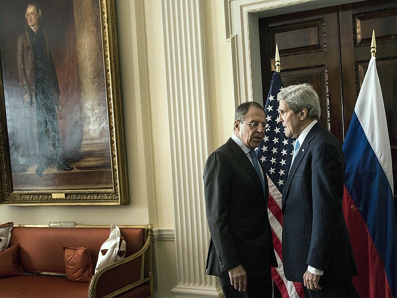Kerry őszintének, Lavrov csodálatosnak nevezte az orosz-amerikai tárgyalásokat