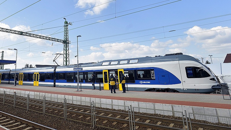 Uniós támogatásból vásárol emeletes vonatokat a MÁV-Start