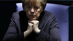 Merkel bukásáról vizionál a DW