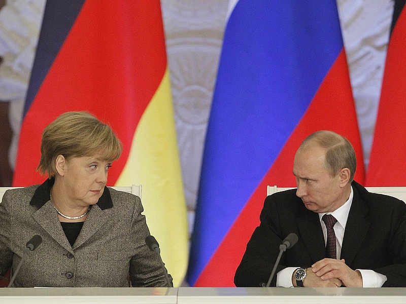 Tűzszünetről tárgyalt Putyin és Merkel