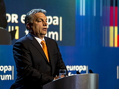 Orbán a Bildben: Juncker útját állom