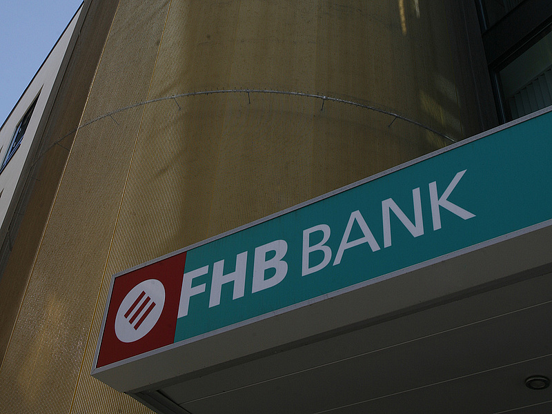 Az FHB Kereskedelmi Bank is később folytatja