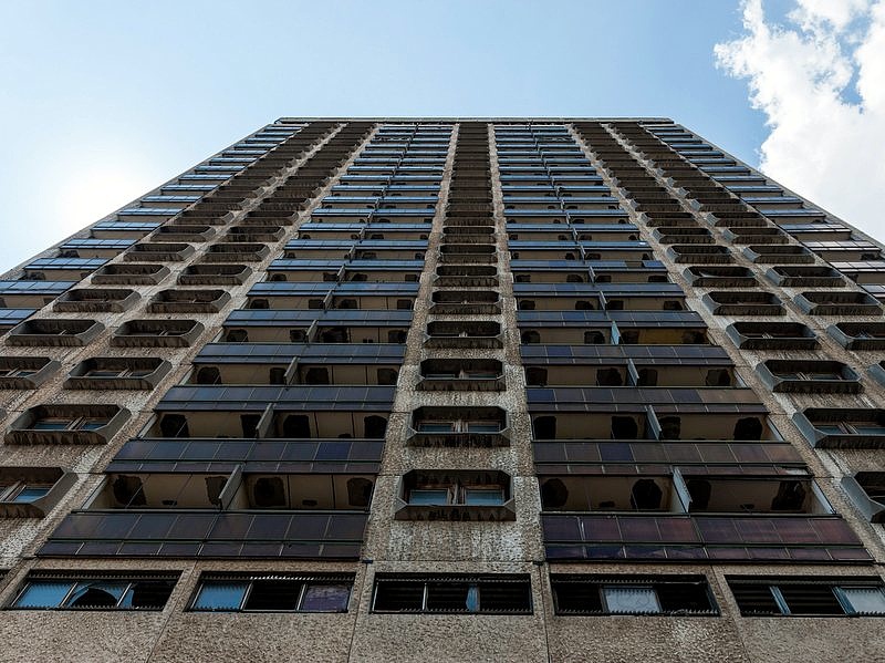 Közép-Európa legmagasabb lakatlan épületét 1,3 milliárdért bontják