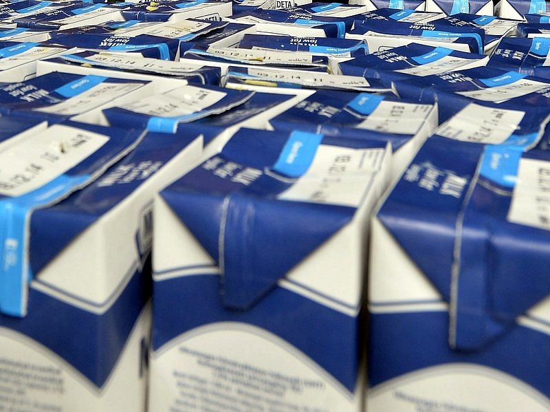 Rászállt az állam az UHT-tejekre  -  kiöntik