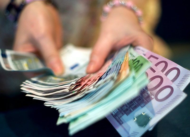 Úszik a pénzben Európa, nem látnak kockázatot