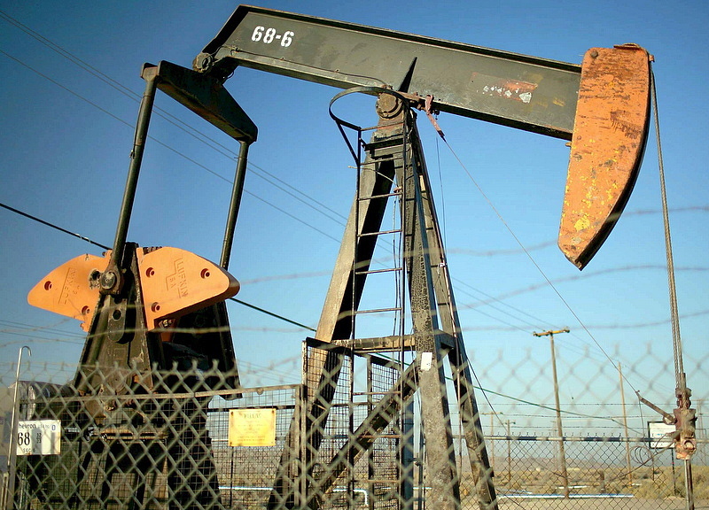  Szaúd-Arábia az olajtermelés visszafogását javasolja az OPEC-nek