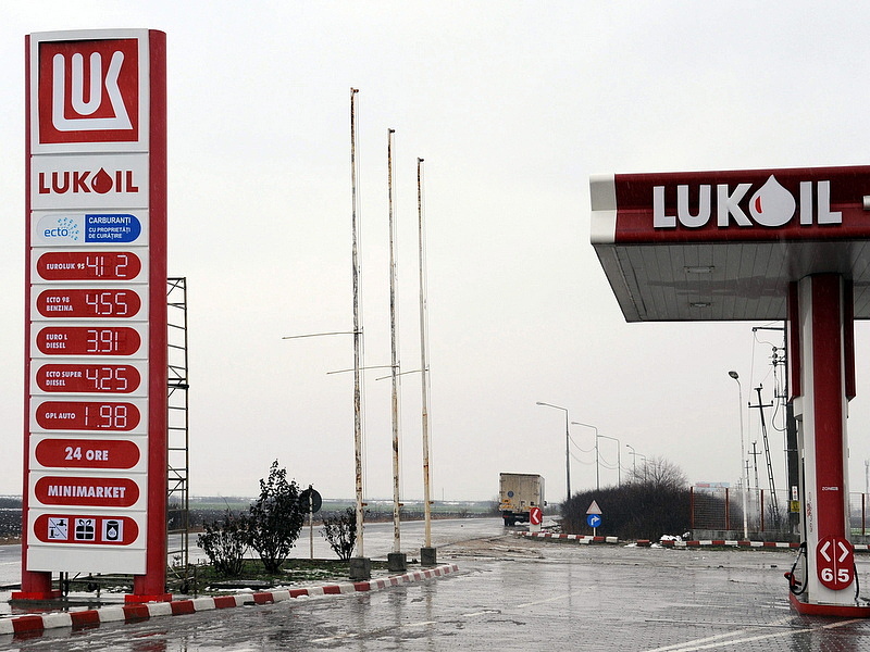 Cseh kutakat vesz a Mol - a Lukoil hazánkból is kivonul