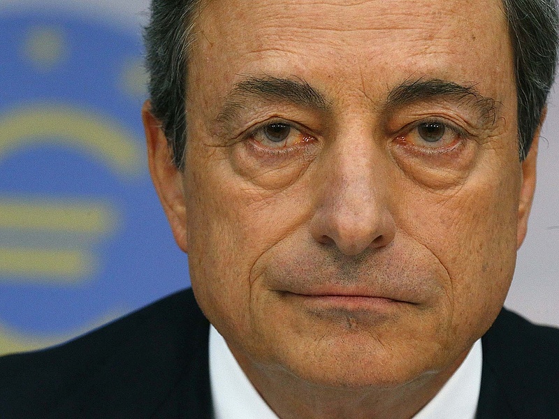 Draghi: nem állítják le hirtelen az ECB programját