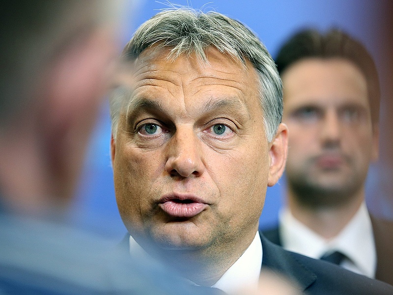 Feldühítette Orbánt az amerikai botrány