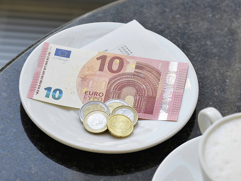 Érdemes várni a valutavásárlással - kiüthetik az eurót