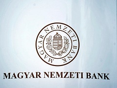 Ugrott a forint az MNB döntésre 