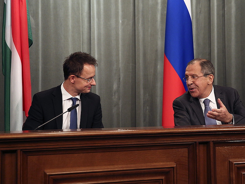 Szijjártó Lavrovval egyeztetett