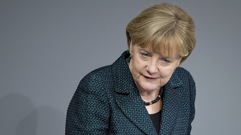 Hamarosan alaposan megszorongathatják Merkelt