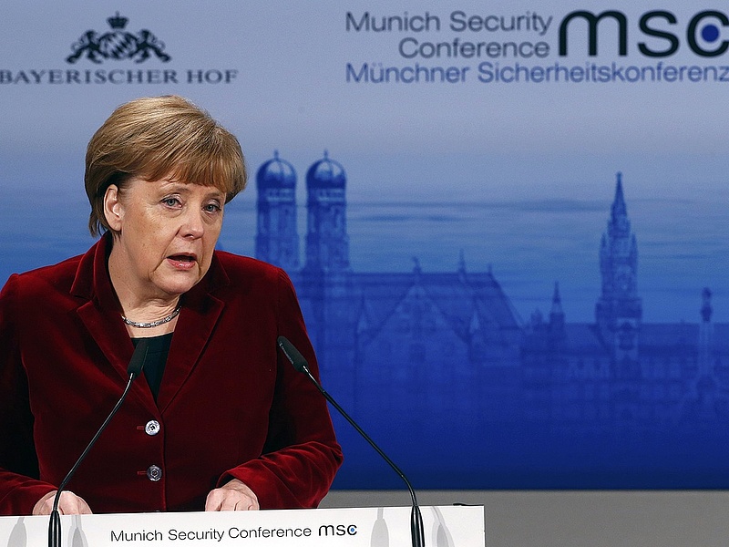 Beszóltak Merkelnek: "Ezt talán nem kéne!"