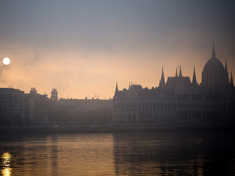 Így titkolóznak Vargáék is - nem hinné,  Magyarország kivel van egy szinten 