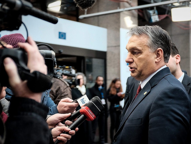 Orbán Brüsszelben: Szívemberek vagyunk, de nem agyatlanok