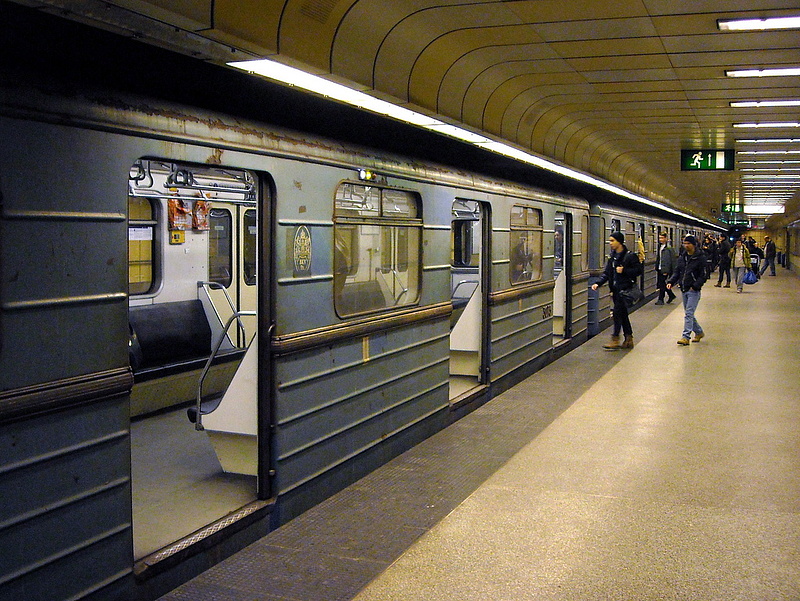 Brüsszelnél támadták meg az M3-as metrótendert