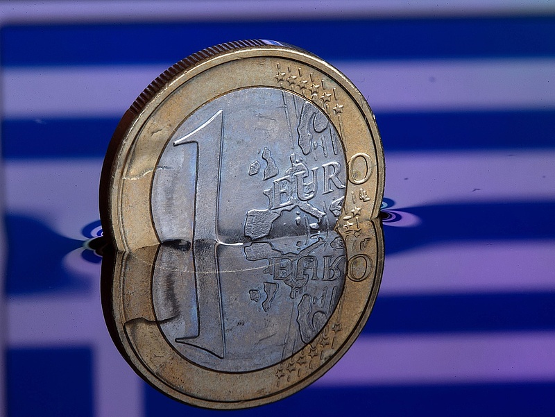 Egyre nagyobb a baj - már nem jutnak valutához a bankok Görögországban
