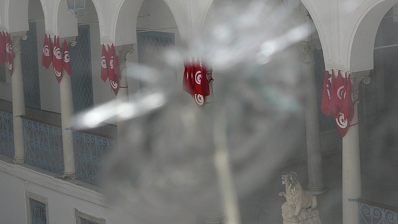 Előrehozott választásokat tartanak Tunéziában 