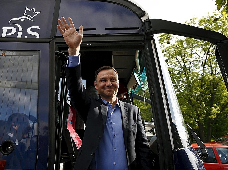 Már hivatalos: Duda nyerte az első fordulót a lengyel elnökválasztáson