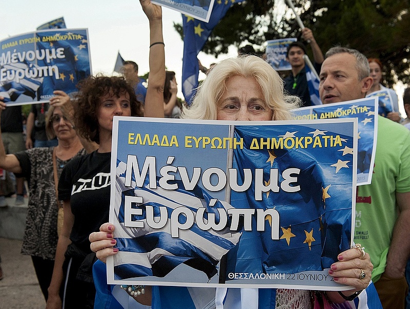Fej-fej mellett az igenek és a nemek aránya a görögöknél