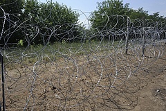 Orbán újabb kerítést épít a határra
