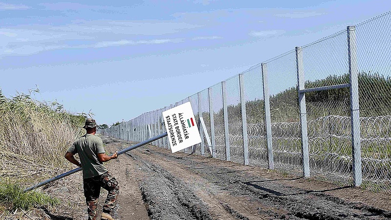 Simicskó: a román határon is lehet kerítés