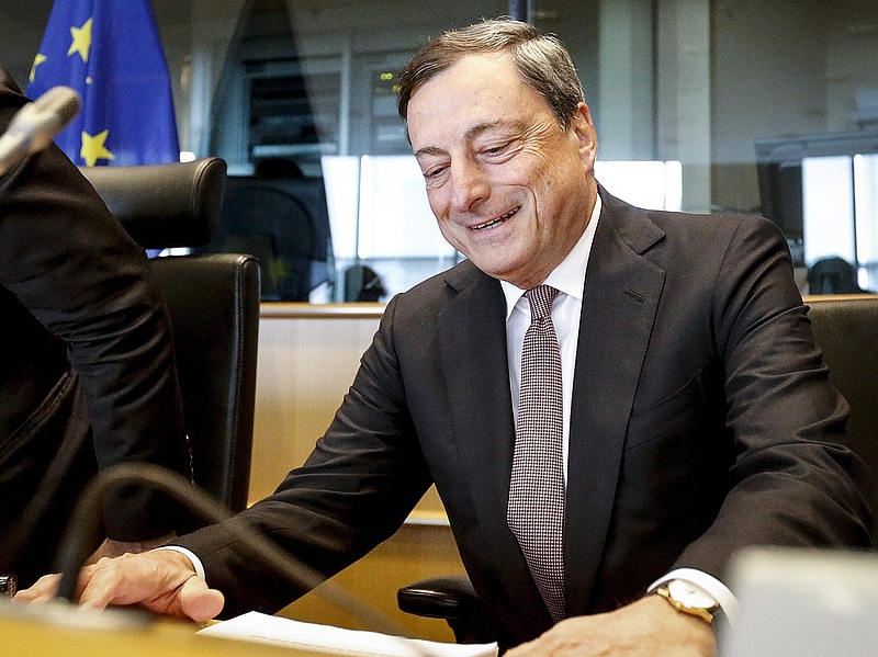 Tovább lazítja monetáris politikáját az EKB