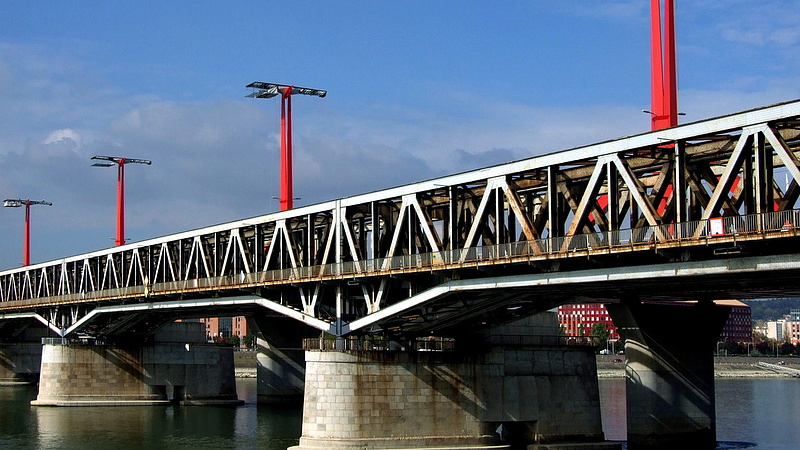 Kezdődhet a hídszélesítés Budapesten