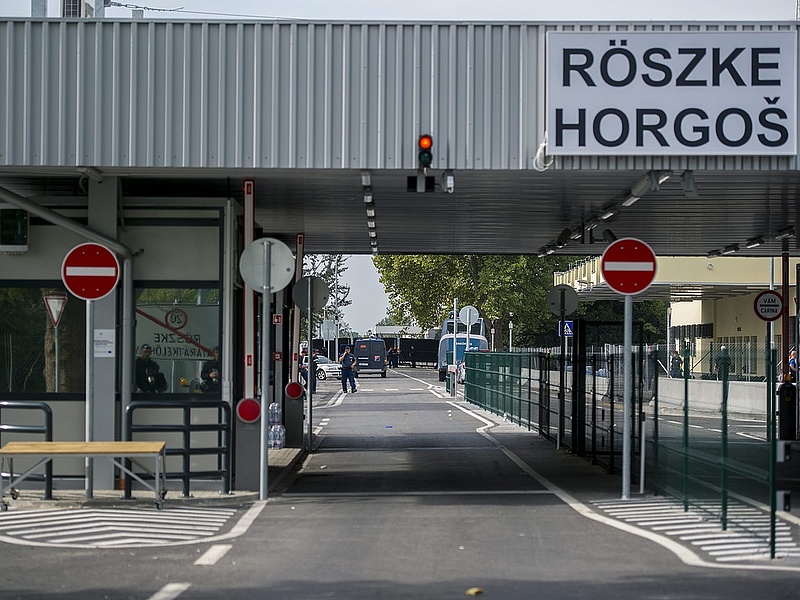 Csütörtökön megnyitják a Röszke 2 határátkelőhelyet