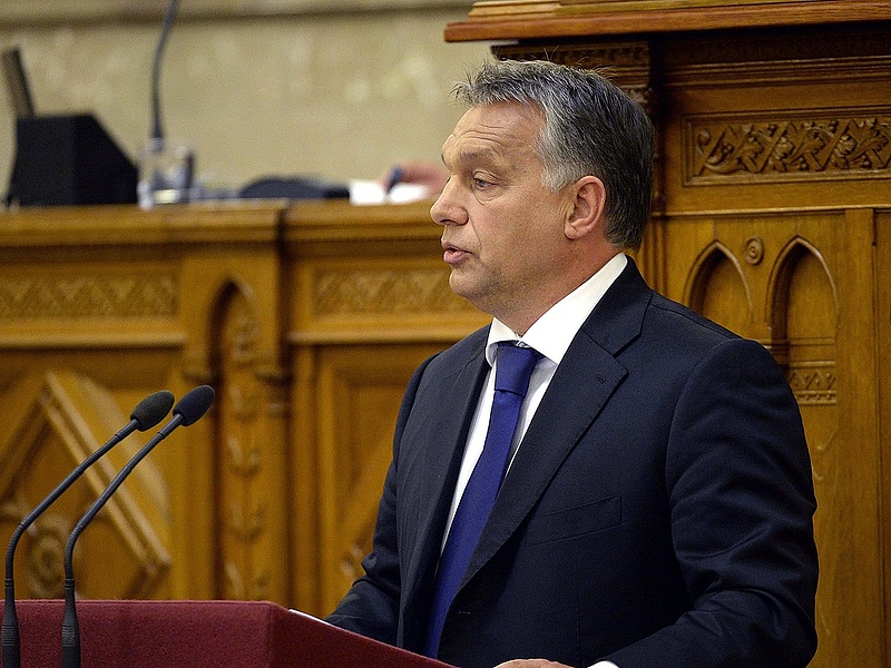  Orbán Viktor az ellenzéki kérdések elől bujkált a parlamentben