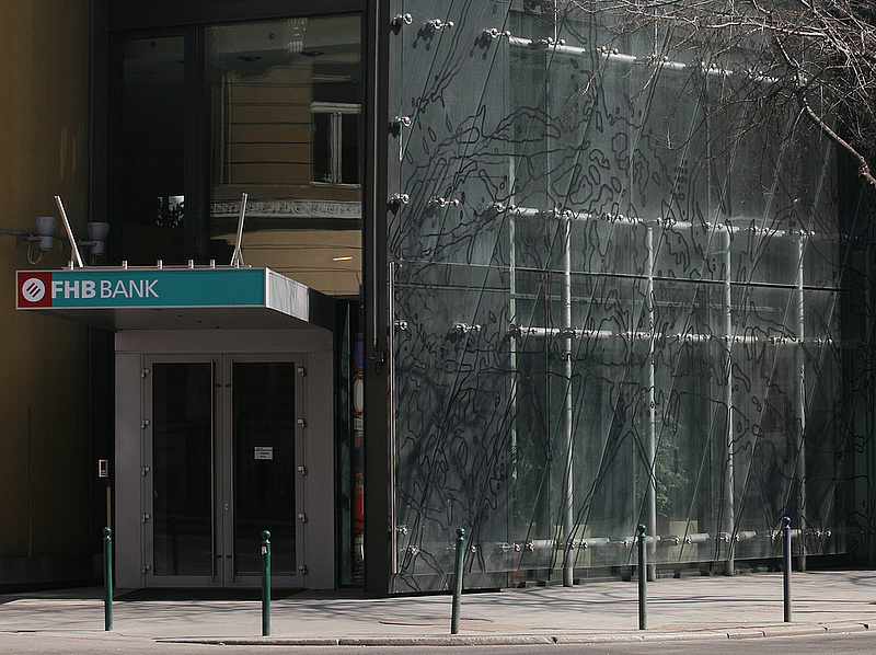  Pénzforgalmi szabálysértések miatt az MNB bírságot vetett ki az FHB Kereskedelmi Bank Zrt.-re