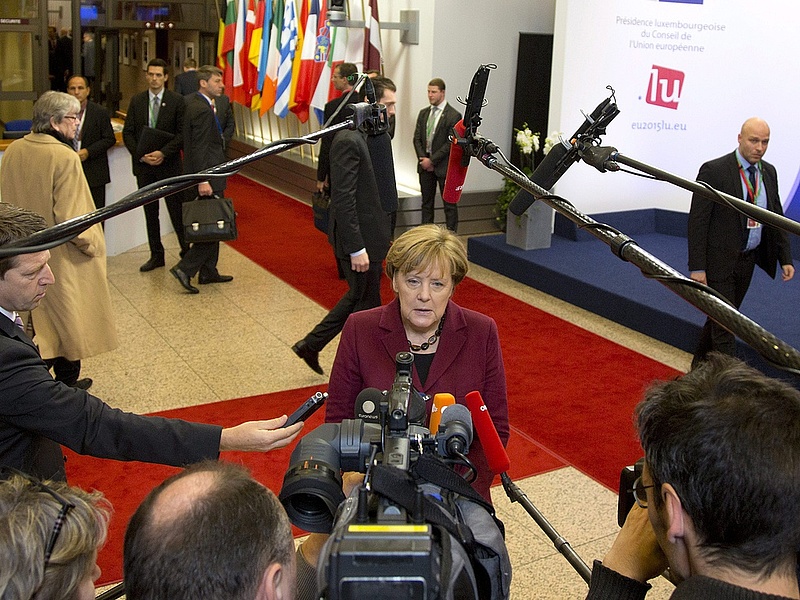 Angela Merkel nem hátrál