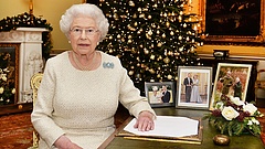 Nagyon bíznak a királynőben a britek
