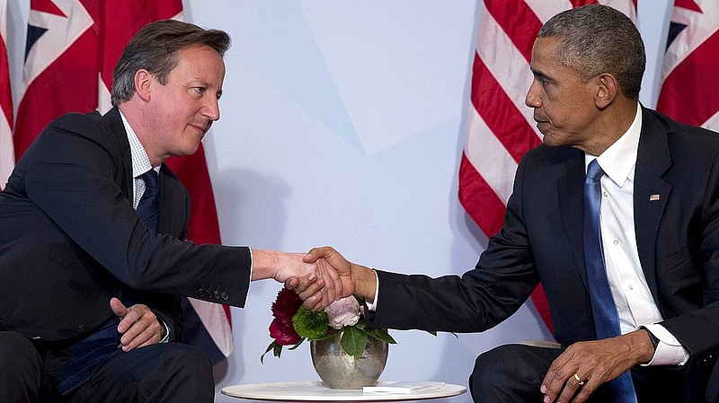 Obama egyeztetett Cameronnal