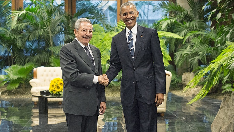 Erre jutott Obama és Castro egymással