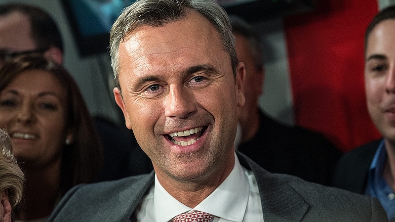 Strache után új elnöke van az osztrák Szabadságpártnak