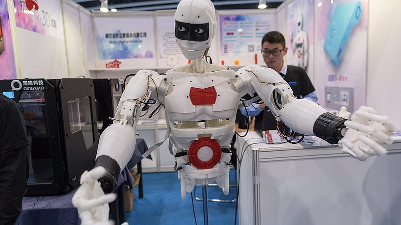 Kína rákapcsol a robotgyártásra
