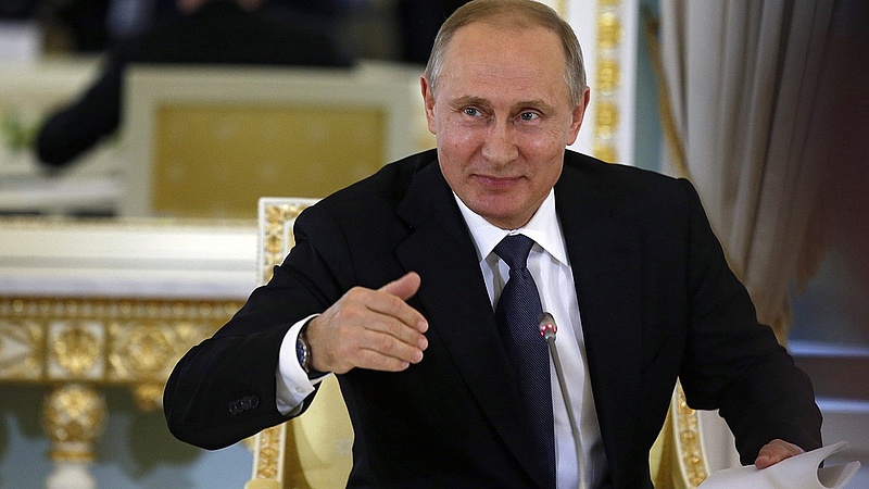 Putyin üzent: vége a bujkálásnak!