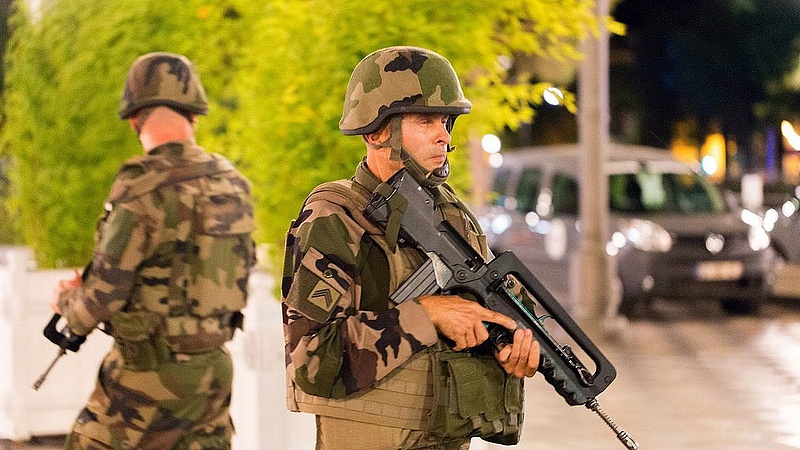 Terrorizmus: bekeményítettek a franciák