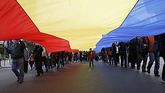 Román tüntetések: meghátrál a kormány?