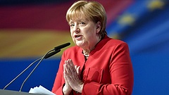 Merkel újra bekeményített