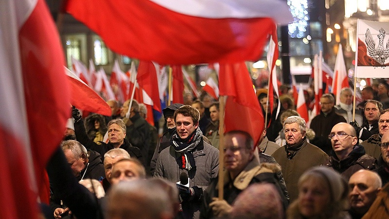 Kamu a botrány? Átverte a kormánypárt a lengyel ellenzéket?