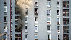 Lakástüzet és sérüléseket okozott a szilveszteri petárdázás