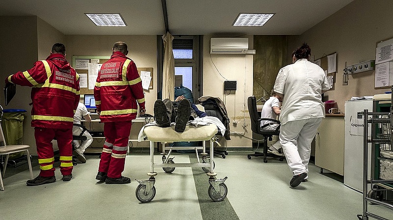 A betegen csattan az ostor a kórházakban - számháború alakult ki