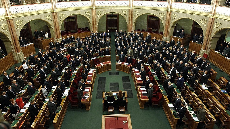 A képviselők, akik nem beszélnek a parlamentben