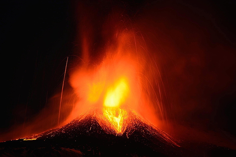 Komoly veszélyre figyelmeztetnek a hawaii vulkánkitörés után