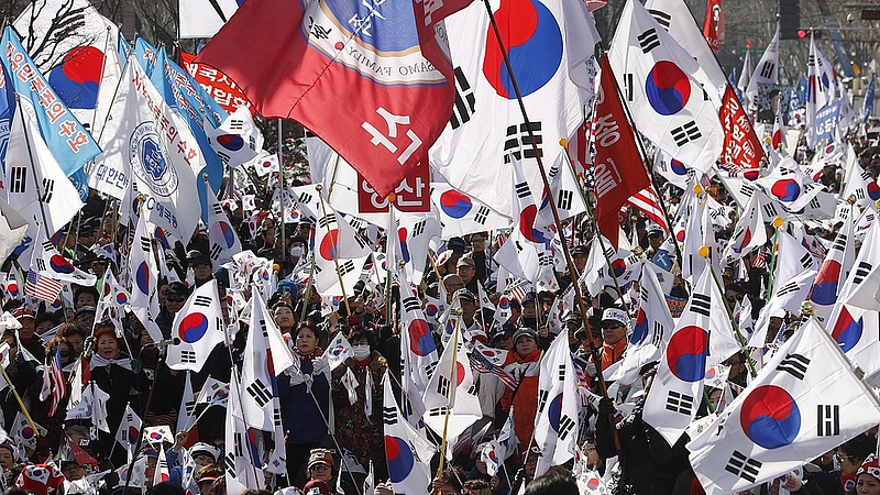 Dél-Koreában kamatot csökkentettek