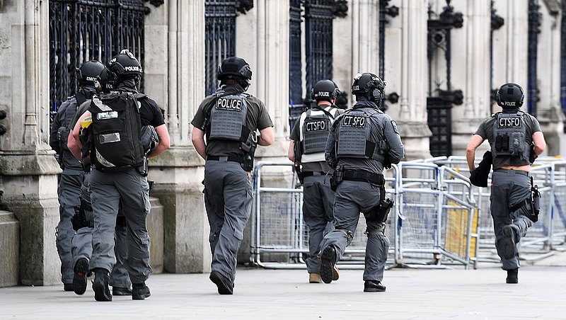  Scotland Yard: 50 sérült, ketten válságos állapotban