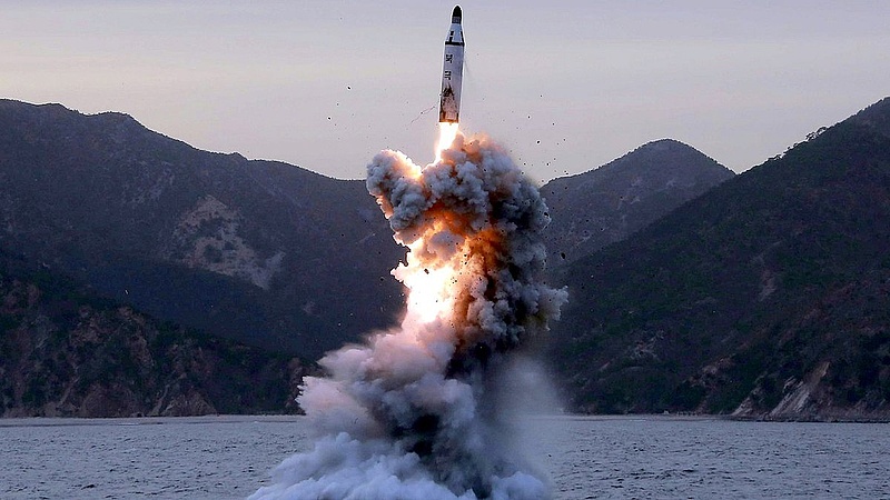 Hiába az újabb rakétateszt, lesz Trump-Dzsongun találkozó